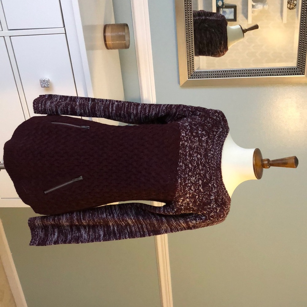 Crew neck sweater